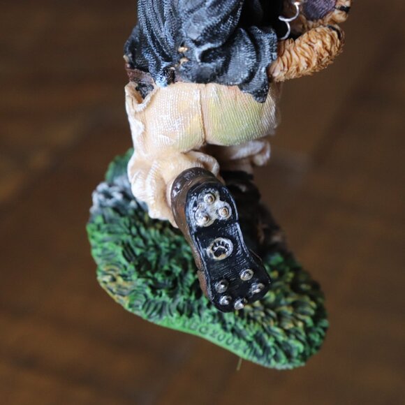 Boyds Bears Collectible Vinny Catch 'Em All Football Figurine - Picture 14 of 16